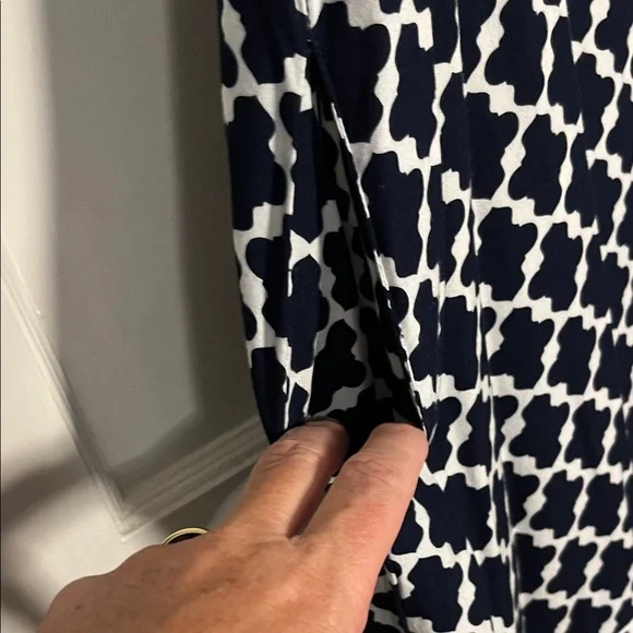 Escapada Navy and White Patterned Dress - Picture 5 of 8